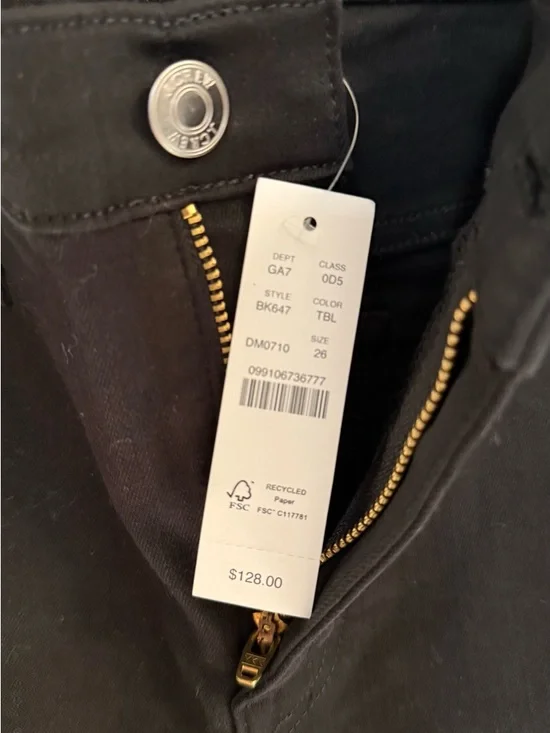 NWTA J.Crew Black Demi Boot Crop Jeans
Size 26 - Picture 7 of 10